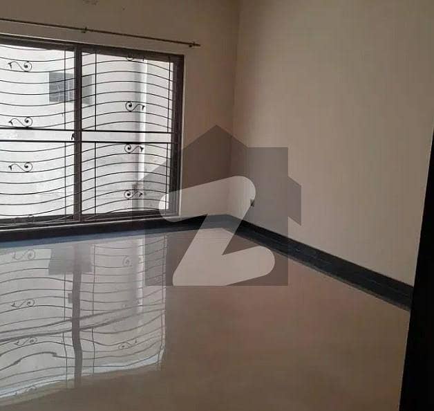10 MARLA 2ND FLOOR AVAILABLE FOR RENT IN PAK ARAB