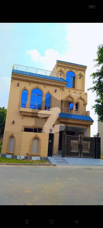 5.53 Marla Corner Brand New House For Sale In New Lahore City Ph2