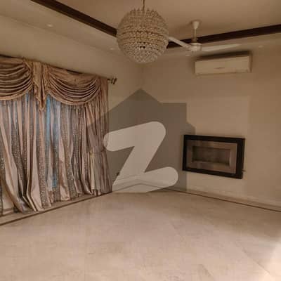 1 Kanal House For Sale In DHA Phase 3 X Block Near To Park /Masjid Prime Location