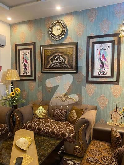 کینال گارڈنز - بلاک اے اے کینال گارڈن,لاہور میں 4 کمروں کا 5 مرلہ مکان 1.65 کروڑ میں برائے فروخت۔