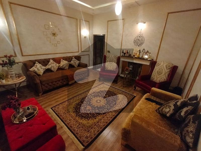 نیا ناظم آباد کراچی میں 4 کمروں کا 6 مرلہ مکان 3.65 کروڑ میں برائے فروخت۔
