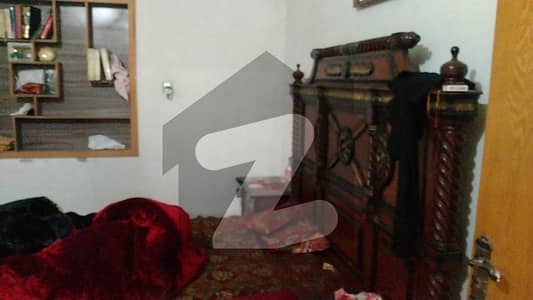 گنج شکر کالونی ساہیوال میں 1 کمرے کا 4 مرلہ بالائی پورشن 22.0 ہزار میں کرایہ پر دستیاب ہے۔