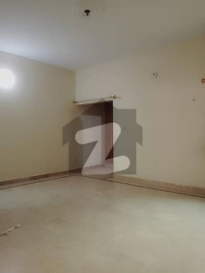 First Floor 3 Bed DD Well Maintained Available For Urgent Rent