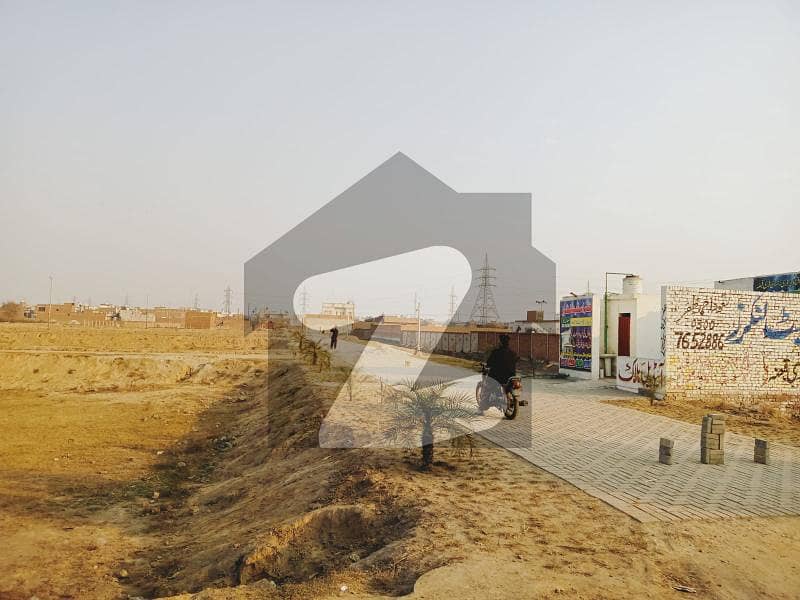 5 marla plot for sale in Ideal town sargodha road faisalabad