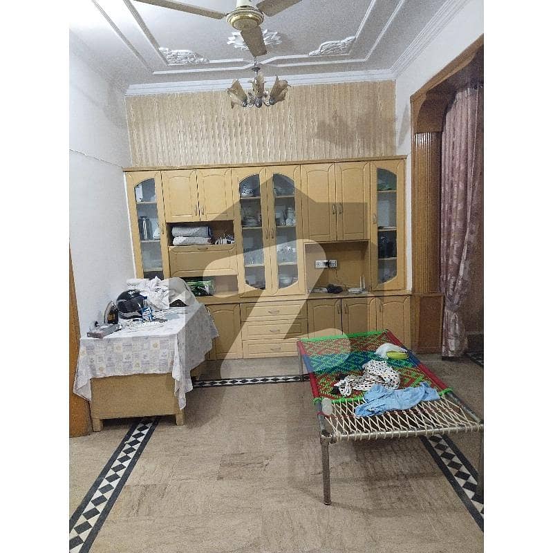 نیشنل پولیس فاؤنڈیشن او ۔ 9 اسلام آباد میں 5 کمروں کا 10 مرلہ مکان 3.0 کروڑ میں برائے فروخت۔