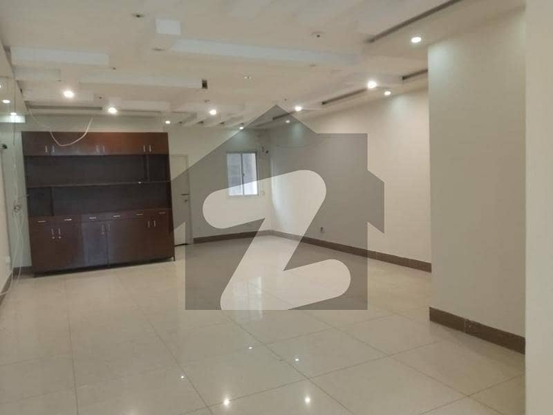 Office Big Hall Kitchen Terrace Bath Cabinets Ideal Executive Office With Work Stations Lift With Front Entrance