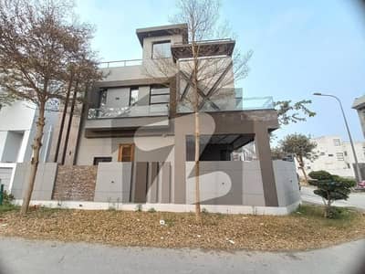 5 MARLA CORNER BEAUTIFUL HOUSE FOR SALE IN DHA PHASE 9 TOWN BLOCK C.