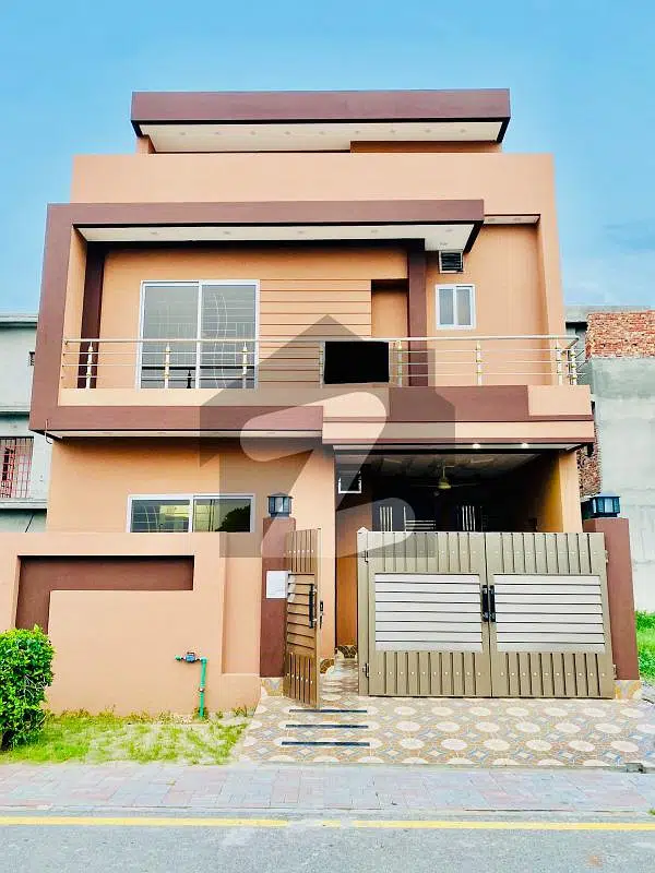 5 Marla Prime Location Owner Build House Available For Sale In
Dream Gardens