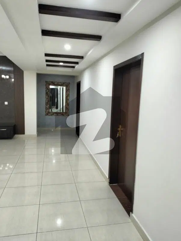 10 Marla New 3 Bedrooms Flat Open View Is Available For Rent