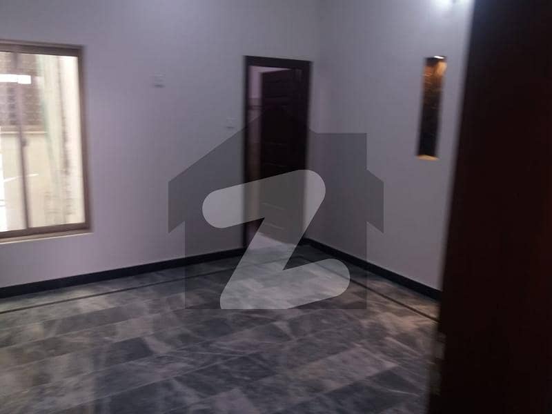 ورسک روڈ پشاور میں 3 کمروں کا 5 مرلہ مکان 17.0 ہزار میں کرایہ پر دستیاب ہے۔