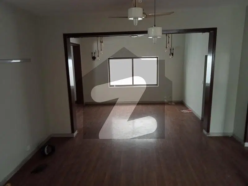 CANTT,16 MARLA HOUSE FOR SALE GULBERG MALL ROAD SHADMAN LAHORE