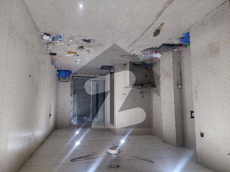 Studio NonFurnished Apartment Available For Rent 7th Floor Main