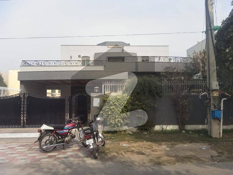 سوئی گیس سوسائٹی فیز 1 سوئی گیس ہاؤسنگ سوسائٹی,لاہور میں 6 کمروں کا 1 کنال مکان 2.9 لاکھ میں کرایہ پر دستیاب ہے۔