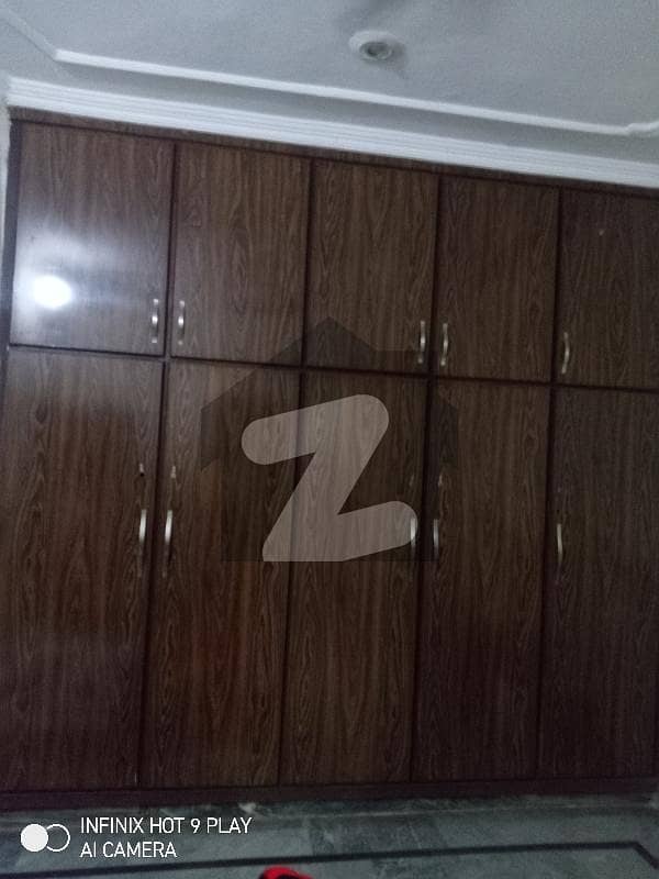 علامہ اقبال ٹاؤن لاہور میں 4 کمروں کا 12 مرلہ زیریں پورشن 55.0 ہزار میں کرایہ پر دستیاب ہے۔