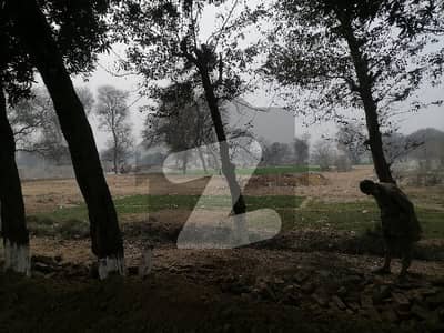Prime Location Commercial Plot Of 92 Marla Available For sale In Bahawalpur Yazman Road