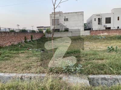 1 KANAL PAIR PLOTS WITH POSSESSION FOR SALE IN STATE LIFE HOUSING SOCIETY