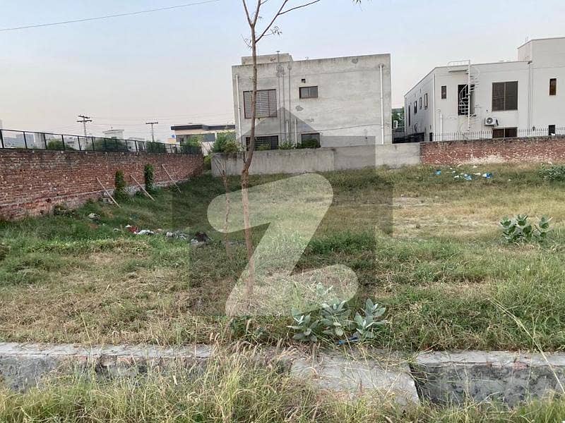 1 KANAL PAIR PLOTS WITH POSSESSION FOR SALE IN STATE LIFE HOUSING SOCIETY