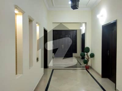 1 Kanal Beauiful House Upper Portion Avalible For Rent