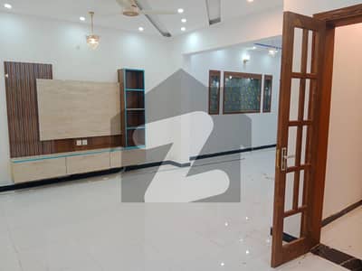 جناح گارڈنز فیز 1 جناح گارڈنز,ایف ای سی ایچ ایس,اسلام آباد میں 3 کمروں کا 7 مرلہ مکان 2.4 کروڑ میں برائے فروخت۔