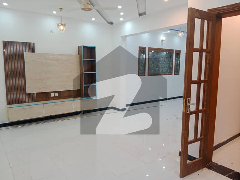 جناح گارڈنز فیز 1 جناح گارڈنز,ایف ای سی ایچ ایس,اسلام آباد میں 3 کمروں کا 7 مرلہ مکان 2.3 کروڑ میں برائے فروخت۔