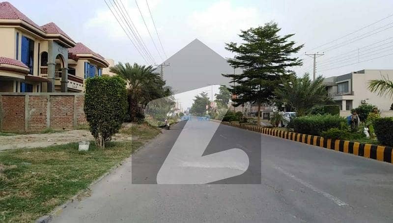 Aesthetic Commercial Plot Of 1 Kanal For sale Is Available