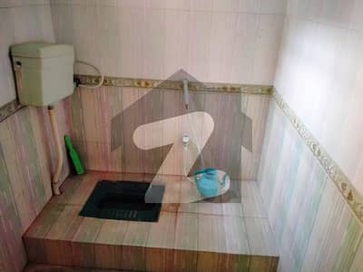 خیابان کالونی 2 فیصل آباد میں 3 کمروں کا 6 مرلہ مکان 32.0 ہزار میں کرایہ پر دستیاب ہے۔