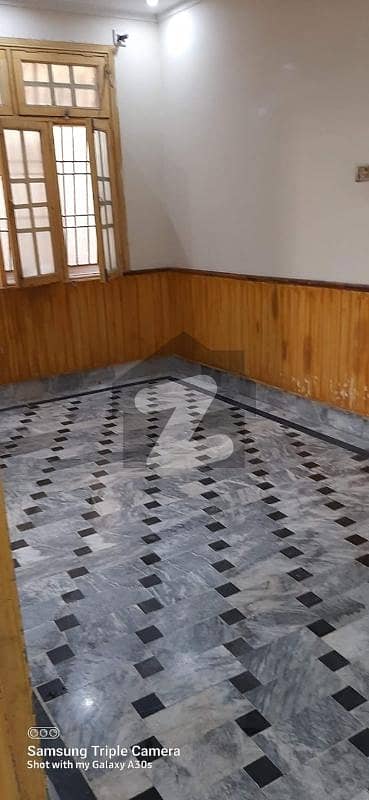 گلبرگ پشاور میں 5 کمروں کا 3 مرلہ مکان 1.4 کروڑ میں برائے فروخت۔