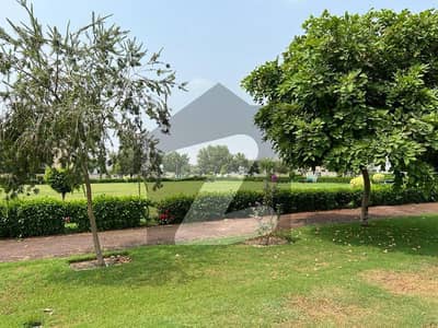 Next To Corner Near To Main Boulevard 1 Kanal Plot Available For Sale