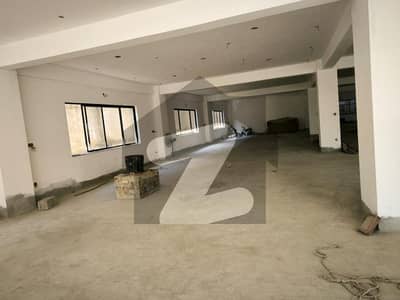 AN EXCELLENT BRAND NEW BUILDING/ HUGE PARKING/ IS AVAILALE FOR RENT IN I-10
