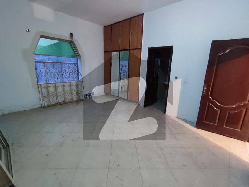 1 Kanal Beautiful Office Available For Rent