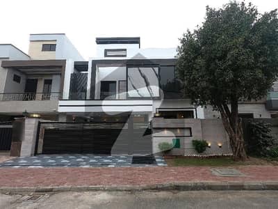 Prime Location House In Bahria Town For Sale