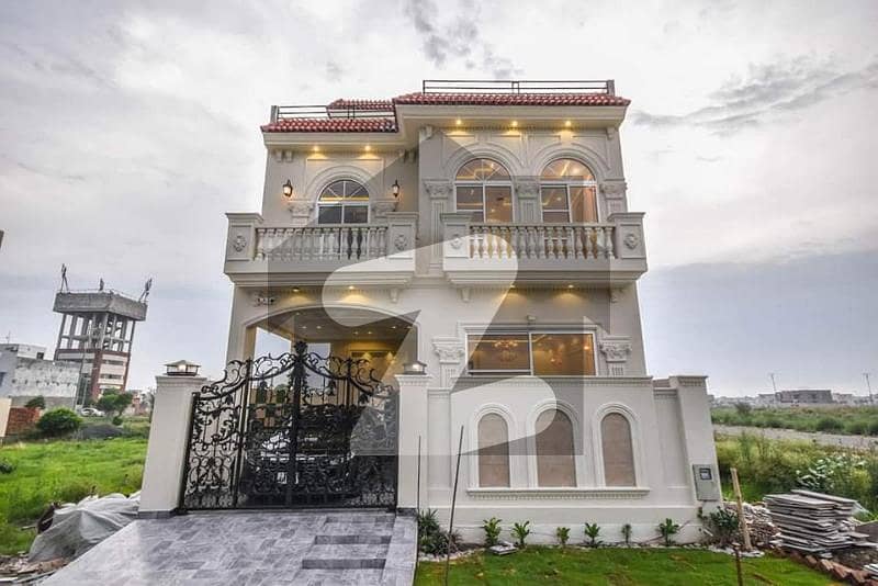1 Kanal House In Beautiful Location Of Satellite Town In Satellite Town