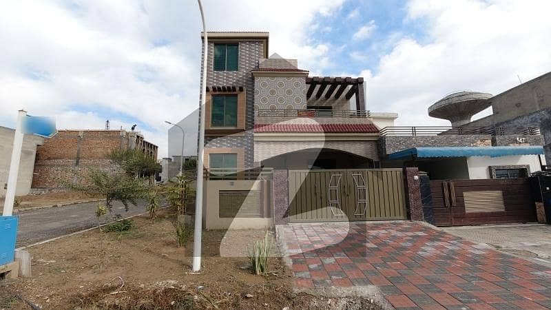 9 Marla Corner House With Extra-Land Is Available For Sale In Gulberg Residencia Block L