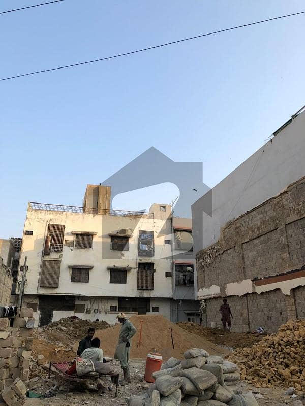 خالد بِن ولید روڈ کراچی میں 3 کمروں کا 6 مرلہ بالائی پورشن 2.76 کروڑ میں برائے فروخت۔