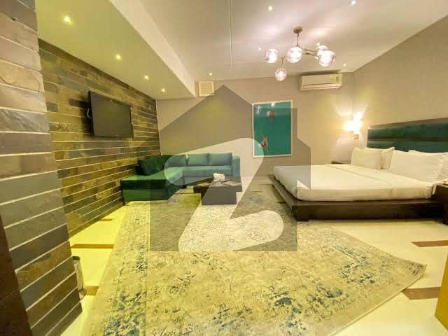 مال روڈ لاہور میں 11 کمروں کا 17 مرلہ عمارت 16.5 لاکھ میں کرایہ پر دستیاب ہے۔