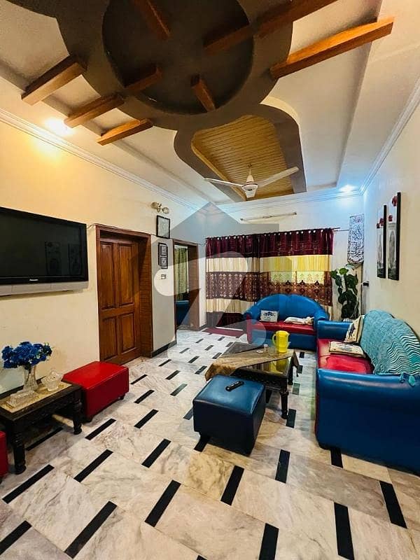 آفیسرز گارڈن کالونی ورسک روڈ,پشاور میں 6 کمروں کا 7 مرلہ مکان 2.85 کروڑ میں برائے فروخت۔