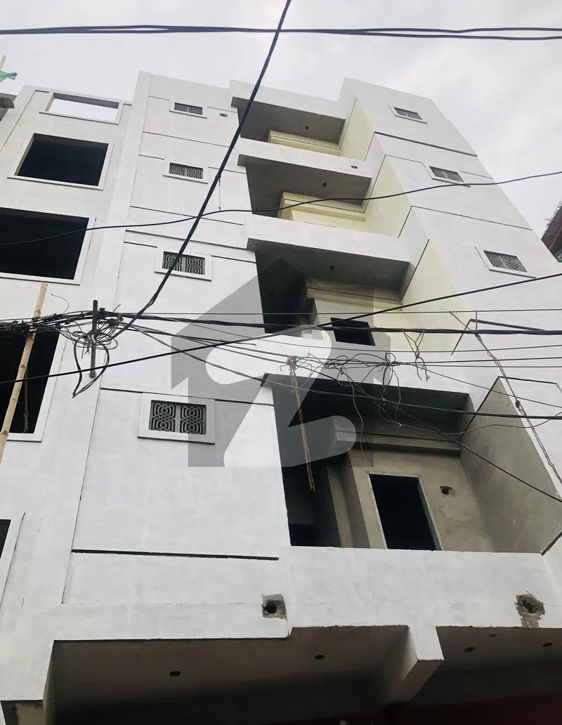 Ideal Flat In Karachi Available For Rs. 4200000