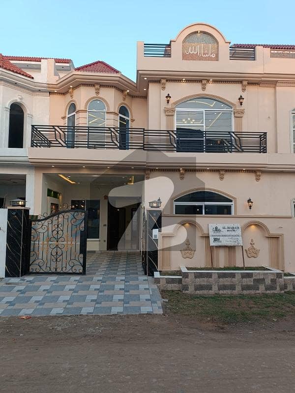 5 Marla Park Facing House Available For Sale In Buch Vilas Multan