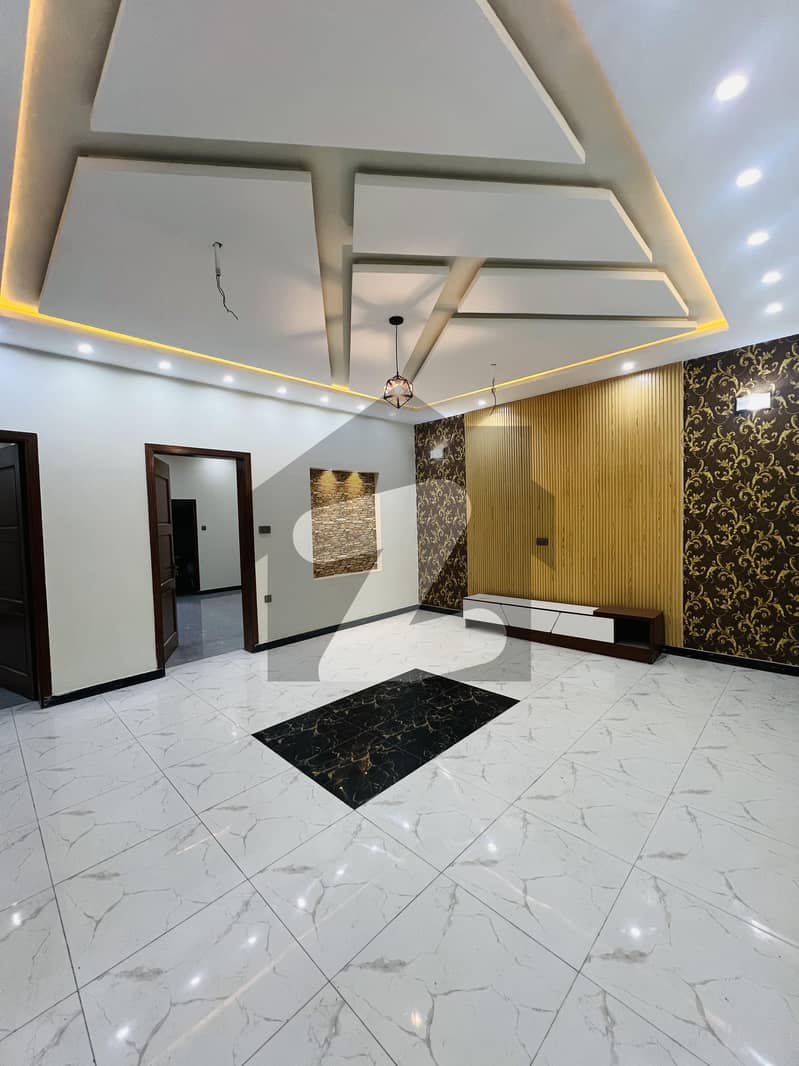ارباب سبز علی خان ٹاؤن ایگزیکٹو لاجز ارباب سبز علی خان ٹاؤن,ورسک روڈ,پشاور میں 7 کمروں کا 7 مرلہ مکان 3.1 کروڑ میں برائے فروخت۔