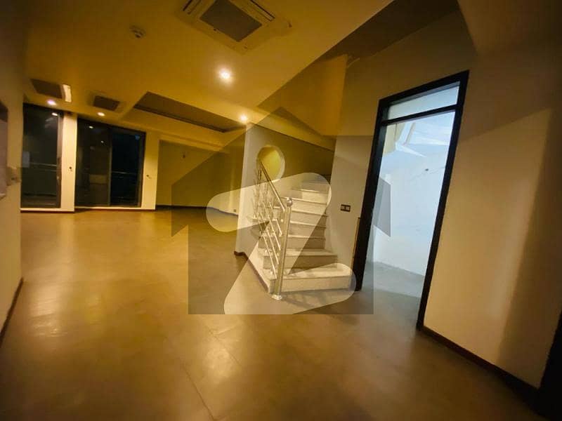 سلوراوکس اپارٹمنٹ ایف ۔ 10,اسلام آباد میں 4 کمروں کا 17 مرلہ فلیٹ 11.0 کروڑ میں برائے فروخت۔