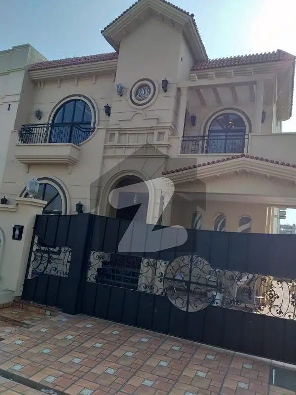 10 Marla Most Luxurious House Available For Sale In City Housing Sialkot