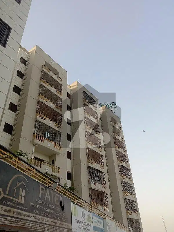 Luxurious Lavish Corner Flat, West Open Facing 200 Ft Road, SAFARI ENCLAVE SCHEME33 Near Safoora Chorangi