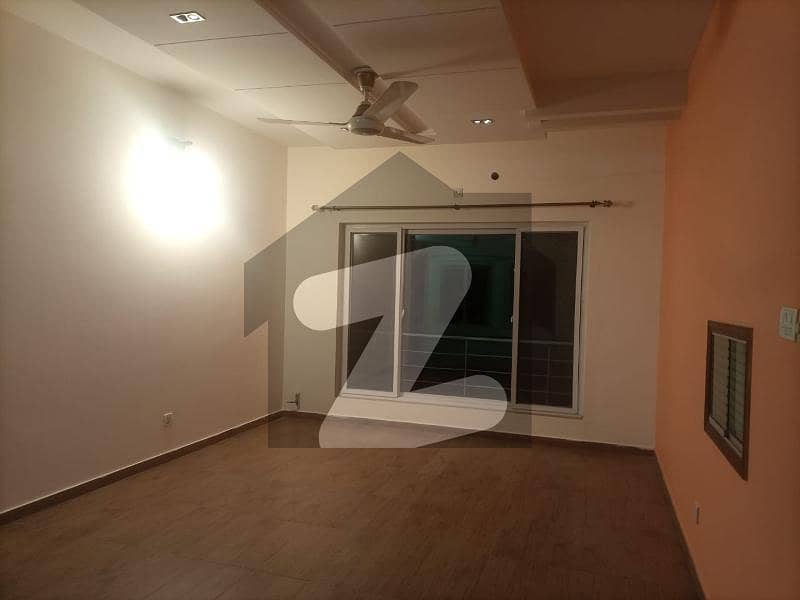 Upper Portion Available For Rent Upper Portion Available For Rent