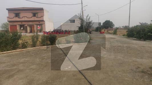 منہالاروڈ لاہور میں 5 مرلہ رہائشی پلاٹ 18.5 لاکھ میں برائے فروخت۔