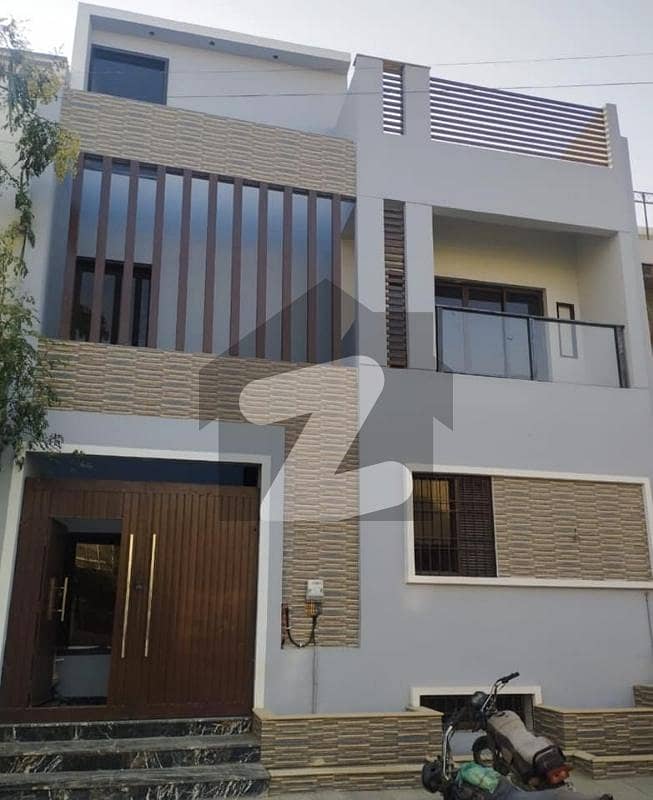 ڈی ایچ اے فیز 7 ایکسٹینشن ڈی ایچ اے ڈیفینس,کراچی میں 4 کمروں کا 4 مرلہ مکان 4.5 کروڑ میں برائے فروخت۔
