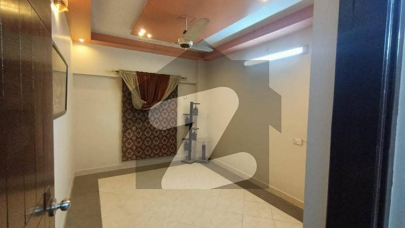 3 BED DRAWING DINNING LEASED FLAT FOR SALE IN JAUHAR BLOCK 16