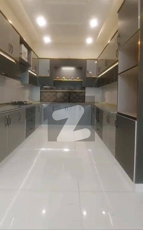 ڈی ایچ اے فیز 7 ایکسٹینشن ڈی ایچ اے ڈیفینس,کراچی میں 3 کمروں کا 4 مرلہ مکان 4.35 کروڑ میں برائے فروخت۔