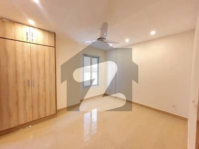 Luxury 2 Bed Corner Apartment With Dedicated Entrance At Prime Location