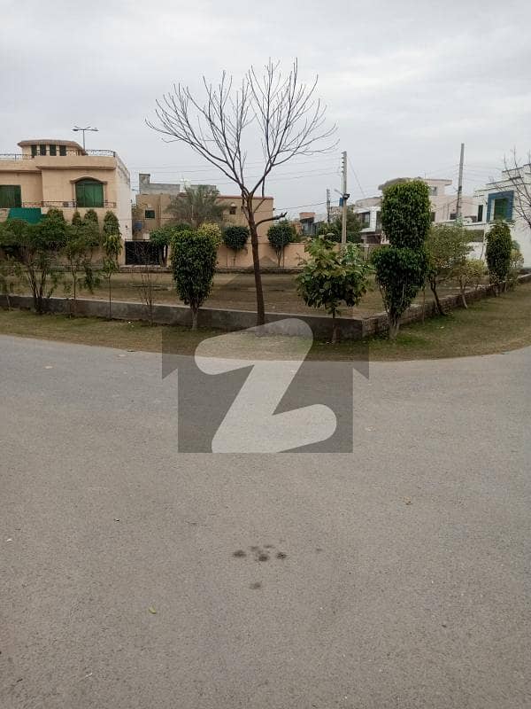 گرین ایوینیو ہاؤسنگ سوسائٹی کینٹ,لاہور میں 5 مرلہ رہائشی پلاٹ 85.0 لاکھ میں برائے فروخت۔