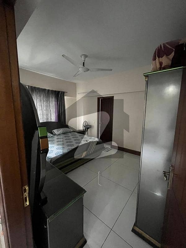 طارق روڈ کراچی میں 3 کمروں کا 7 مرلہ فلیٹ 5.0 کروڑ میں برائے فروخت۔